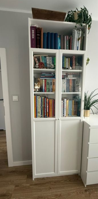 Regał Billy z nadstawką i drzwiami