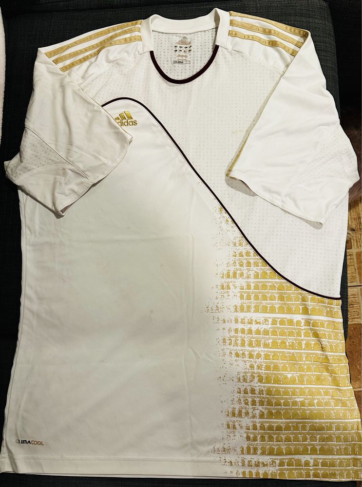 T-shirt Adidas Branca e Dourada