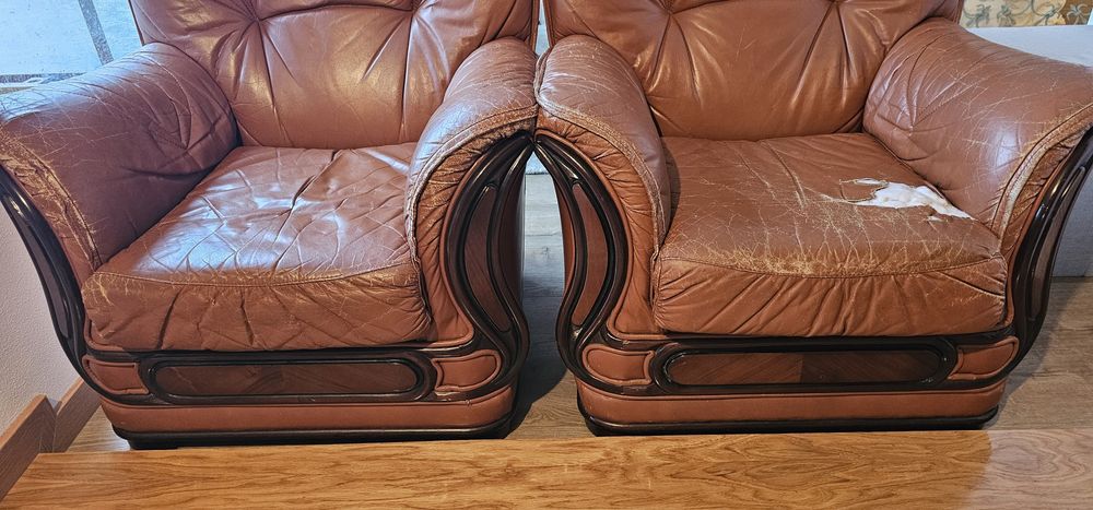 Poltronas usadas em pele