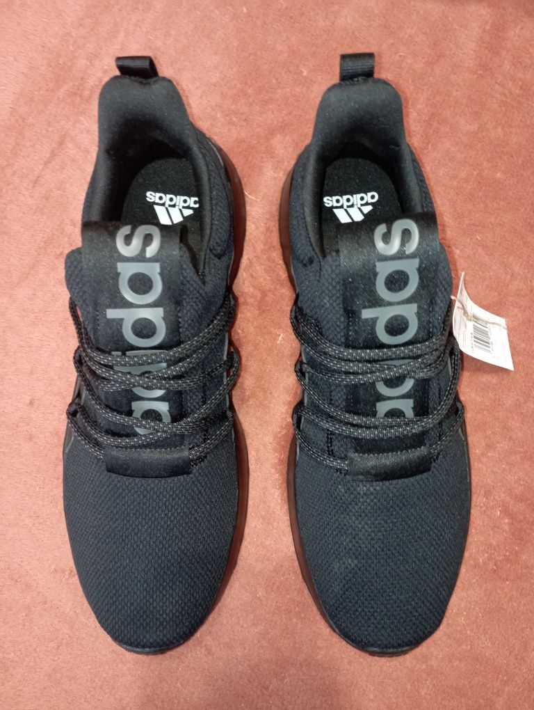 Нові кросівки adidas