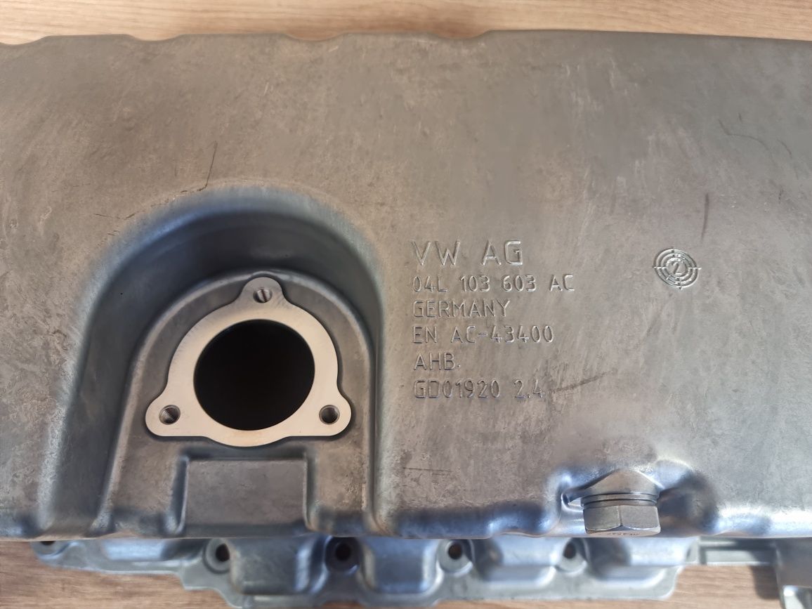04L103603AC Піддон двигуна мотора двигателя Volkswagen Crafter 2 Крафт