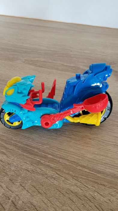 Turbo Ice pojazd SuperThings SuperZings