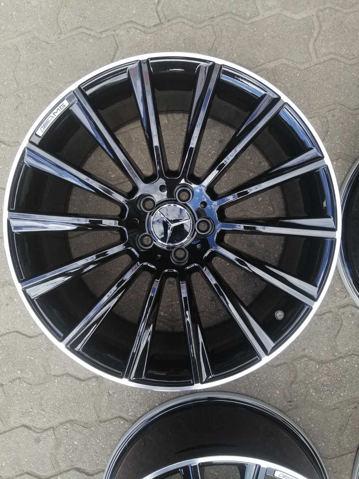 Felgi aluminiowe 5 x 112 R 18 Alufegi oryginaln Carbonado Mercedes AMG