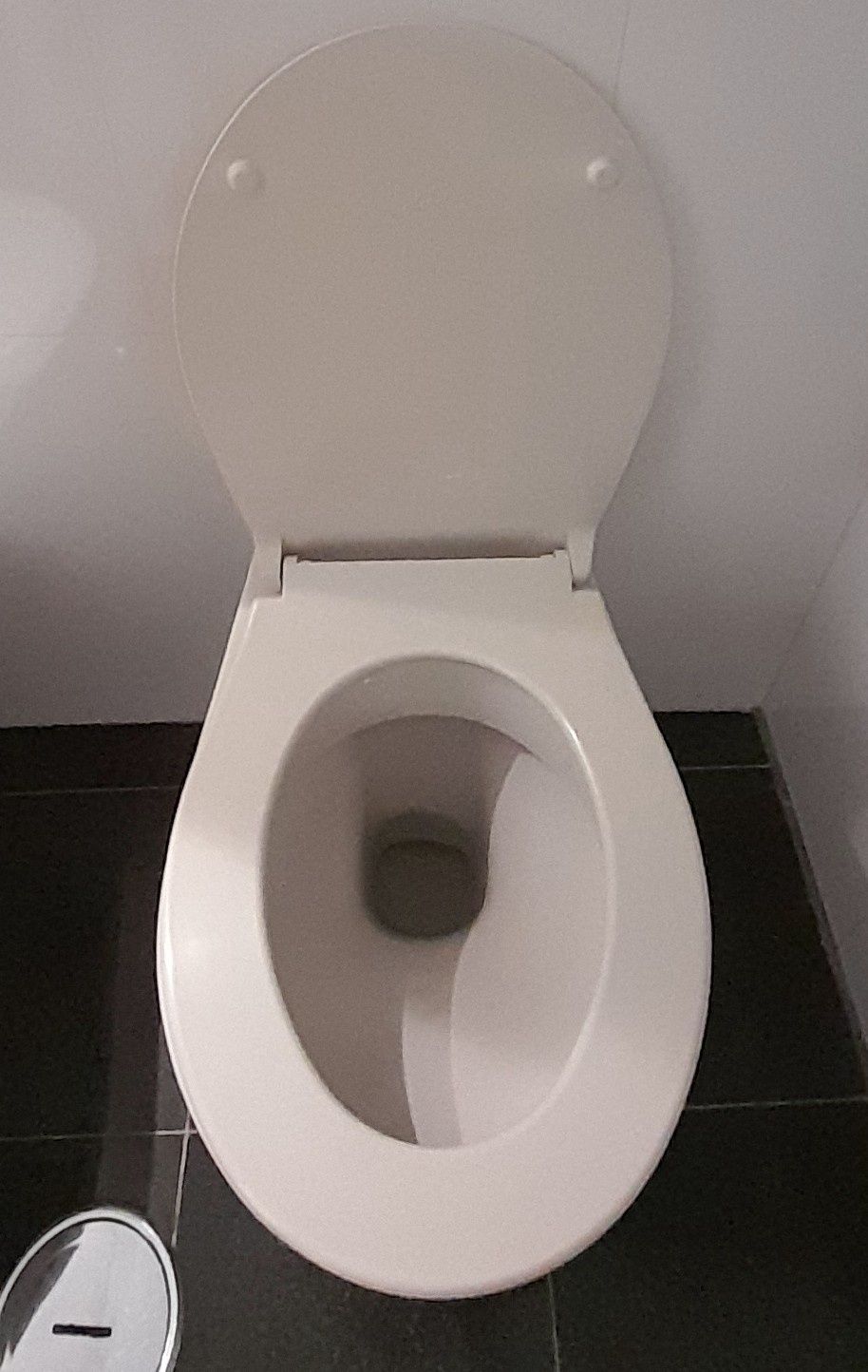 Retrete com assento e bide com torneira Dibagio