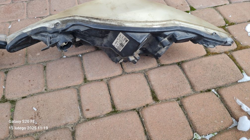 Lampy prawa lewa peugeot  107  uszkodzone