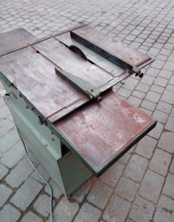 Niemiecka wiertarka stołowa