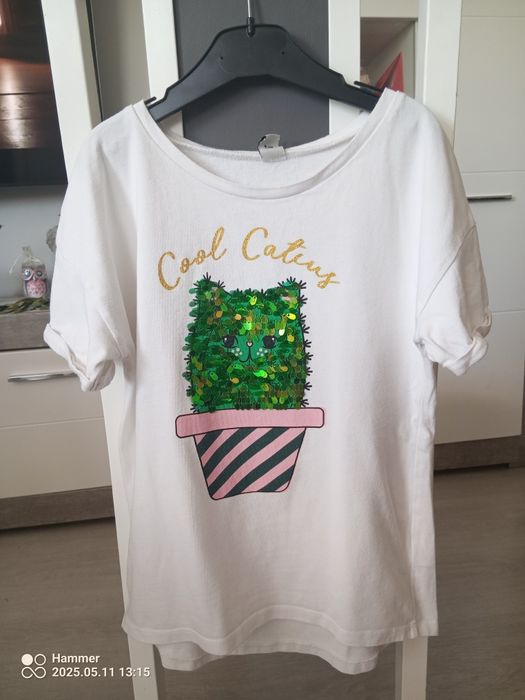 Koszulka z kaktusem tu 134 cm.