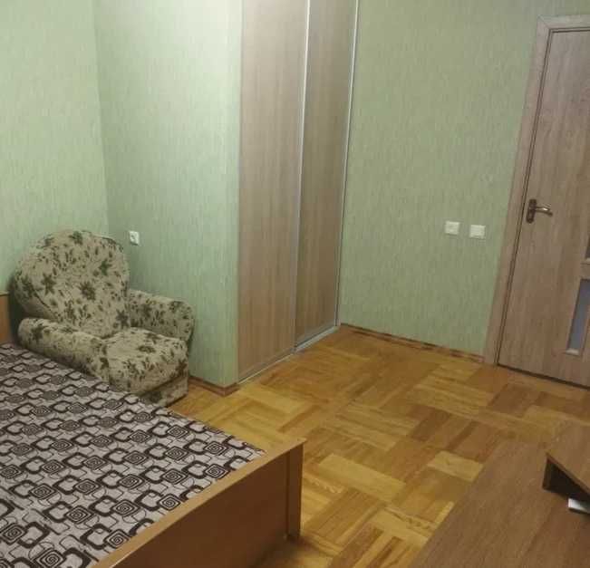 Оренда великої 2к квартири в Шевченківському районі