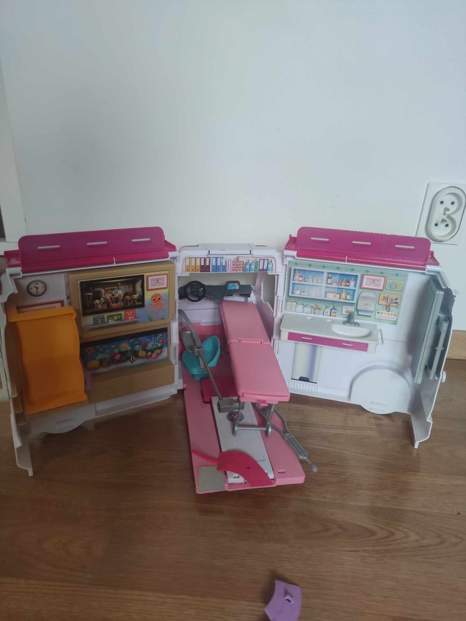 Mobilna karetka barbie Mattel bdb stan