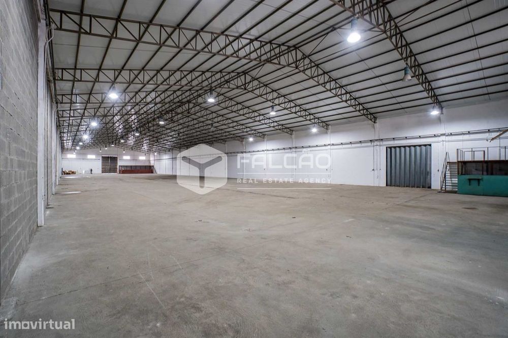 Armazém  Arrendamento em Romeira e Várzea,Santarém