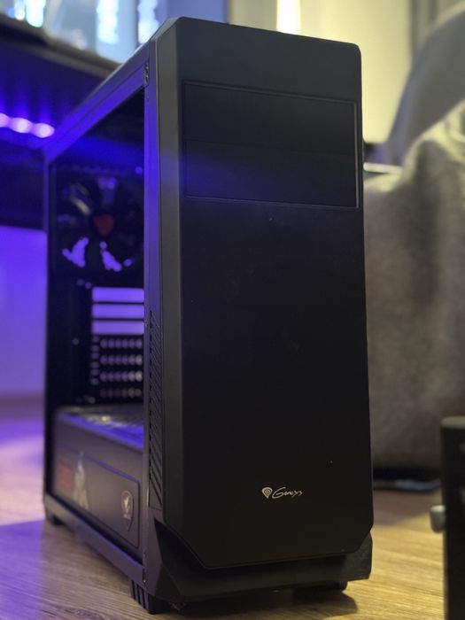 Корпус ПК Natec із блоком живлення 700W Aerocool VX 700