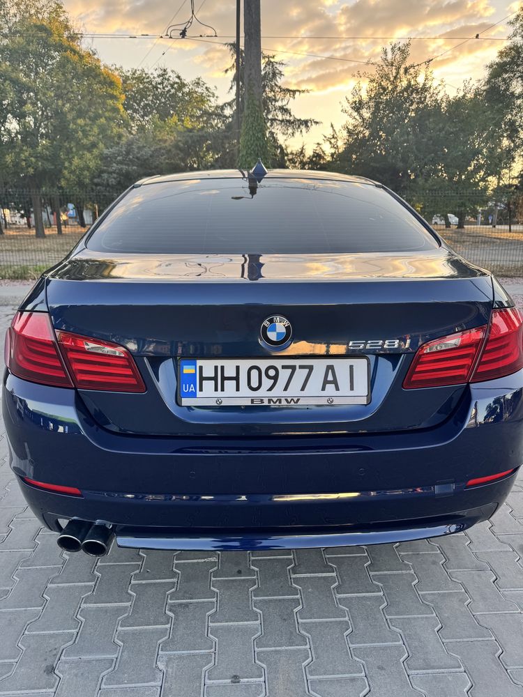 BMW 528i xDrive 2011 • 2.0  • Полный привод • Обслужена