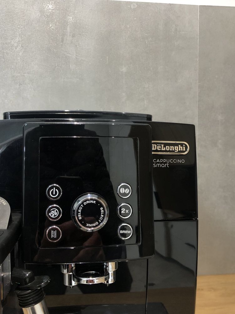 Кавоварка Delonghi cappuccino smart