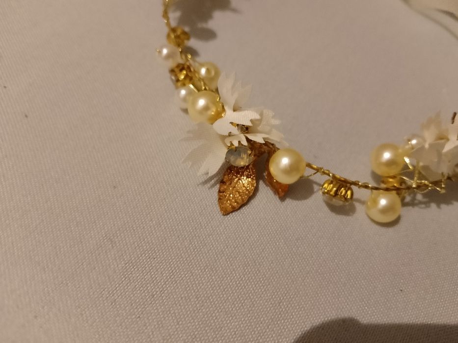 Sprzedam wianek komunijny i torebkę