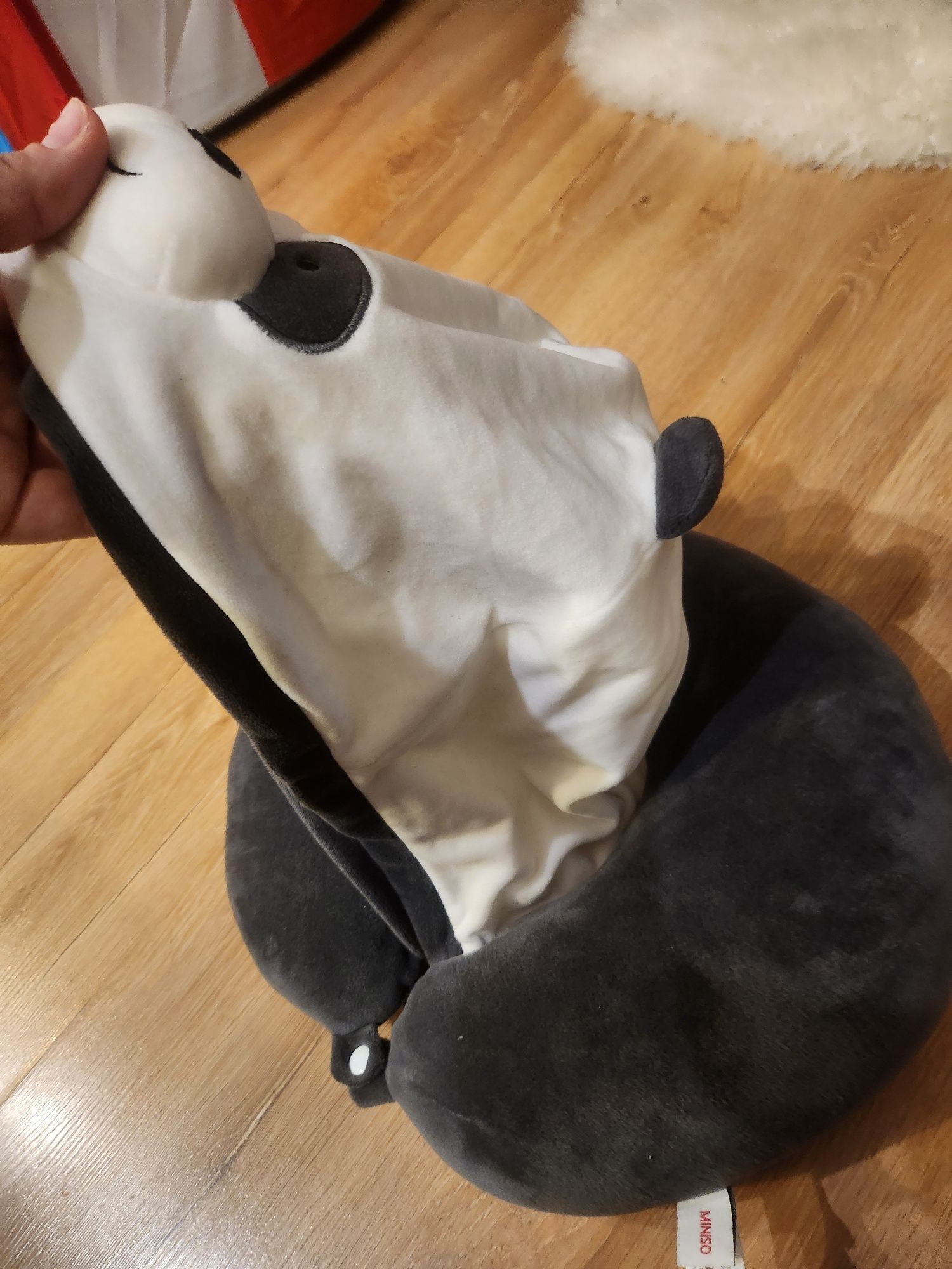 Poduszka podróżna panda z kapturem Miniso