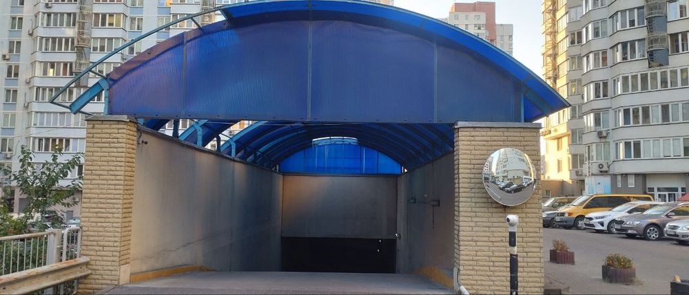 Продам паркоместо Харьковское шоссе 152