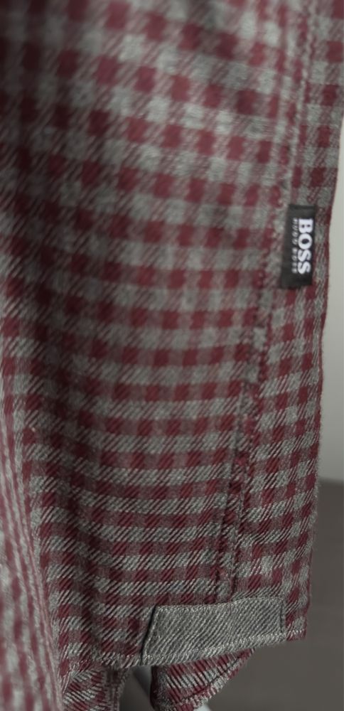 Camisa Hugo Boss (tamanho M) - COMO NOVA