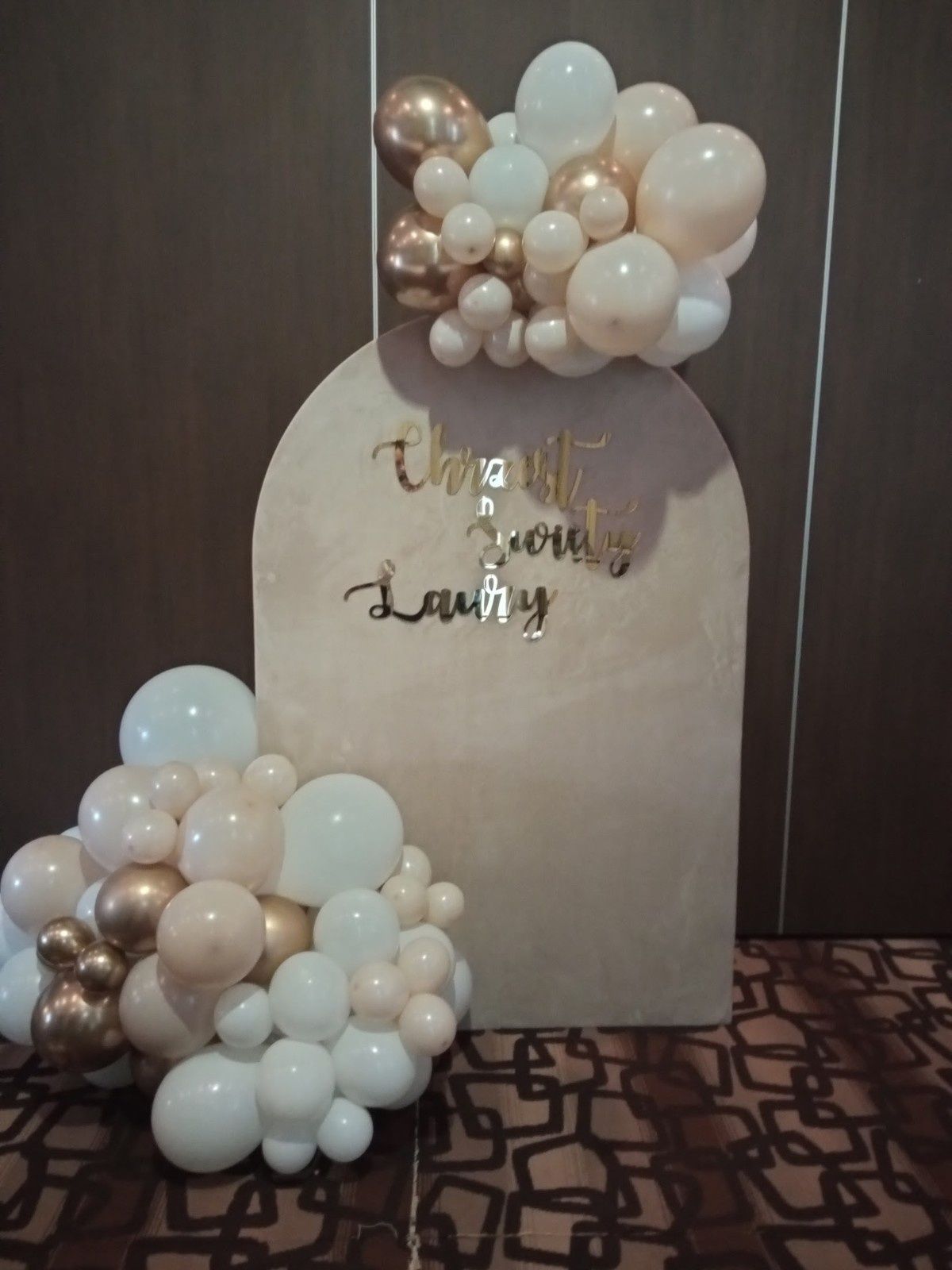 Ścianka z balonami girlanda balonowa na chrzest urodziny