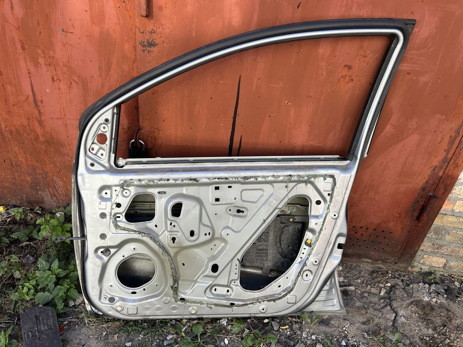 Дверь права карта nissan note e11