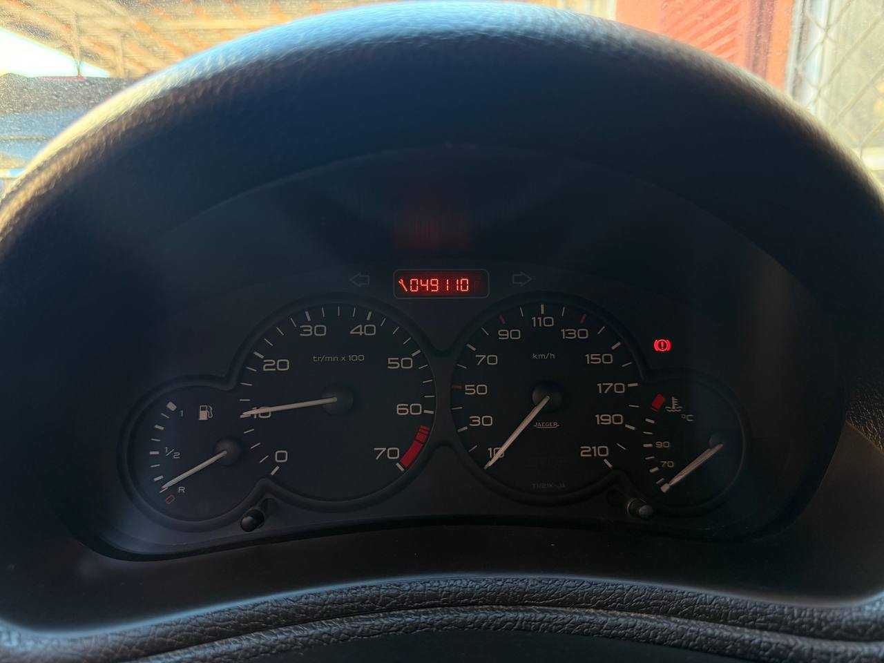 Продам Peugeot 206  2010 р.в. з пробігом 49000 км. !