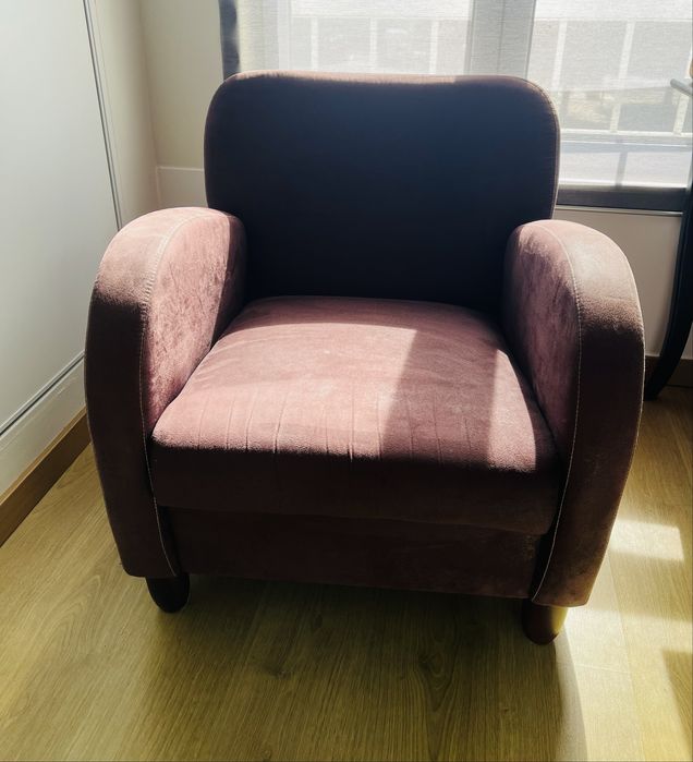 Cadeirão/poltrona camurça