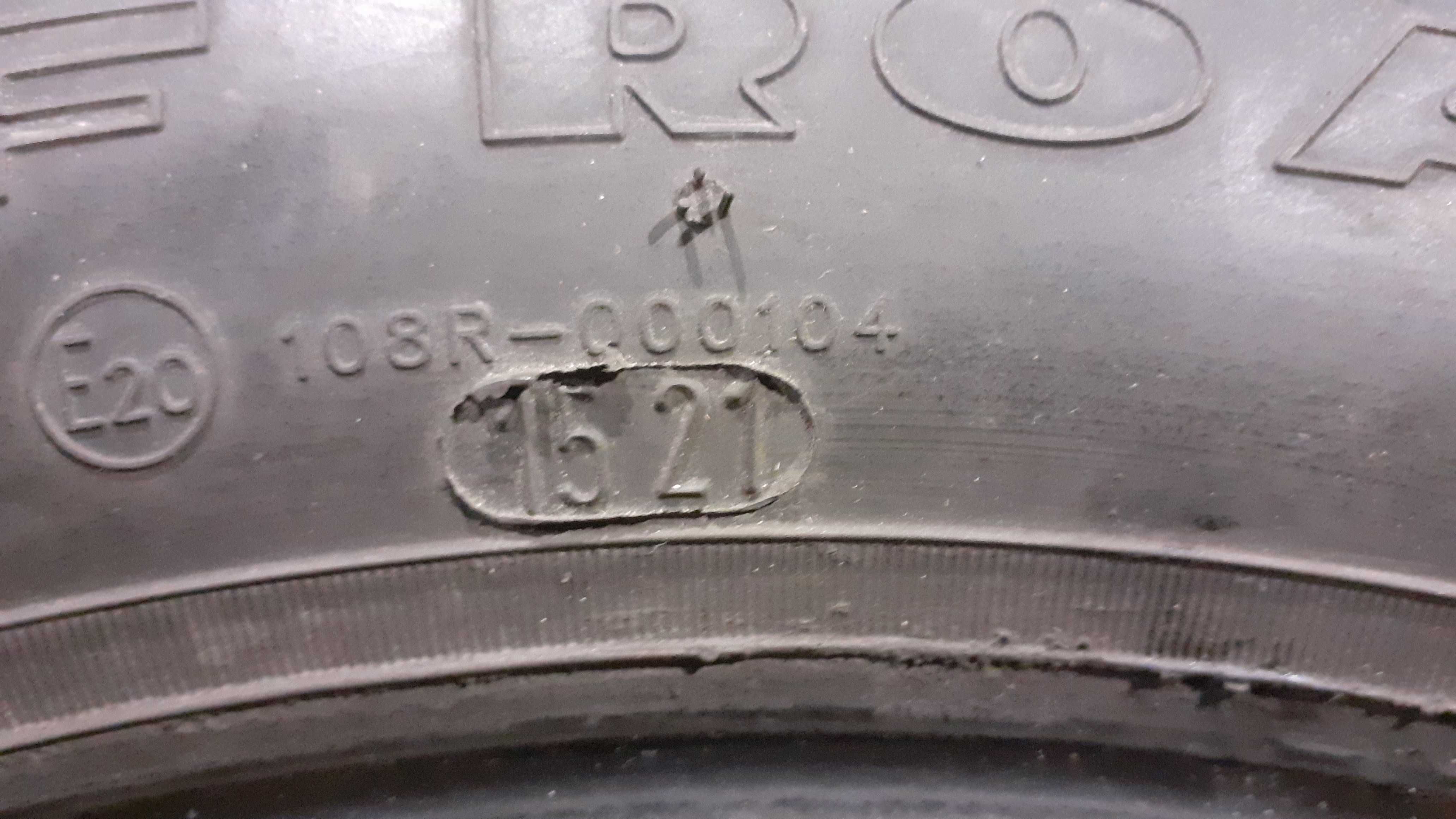 Opony Zimowe (Bieżnikowane) 215/65R16