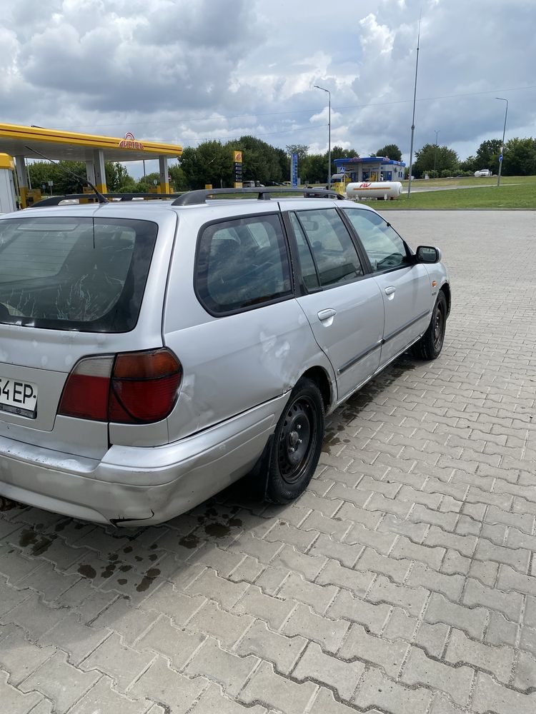 Продам Nissan primera
