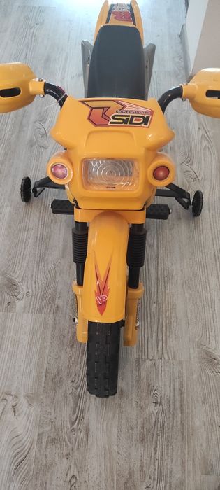 Motor na akumulator cross