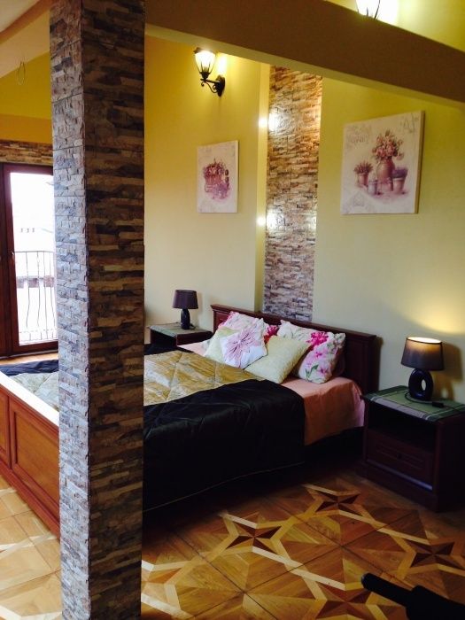 5-кімн Апартаменти з джакузі в 3-х поверхах біля тц Форум