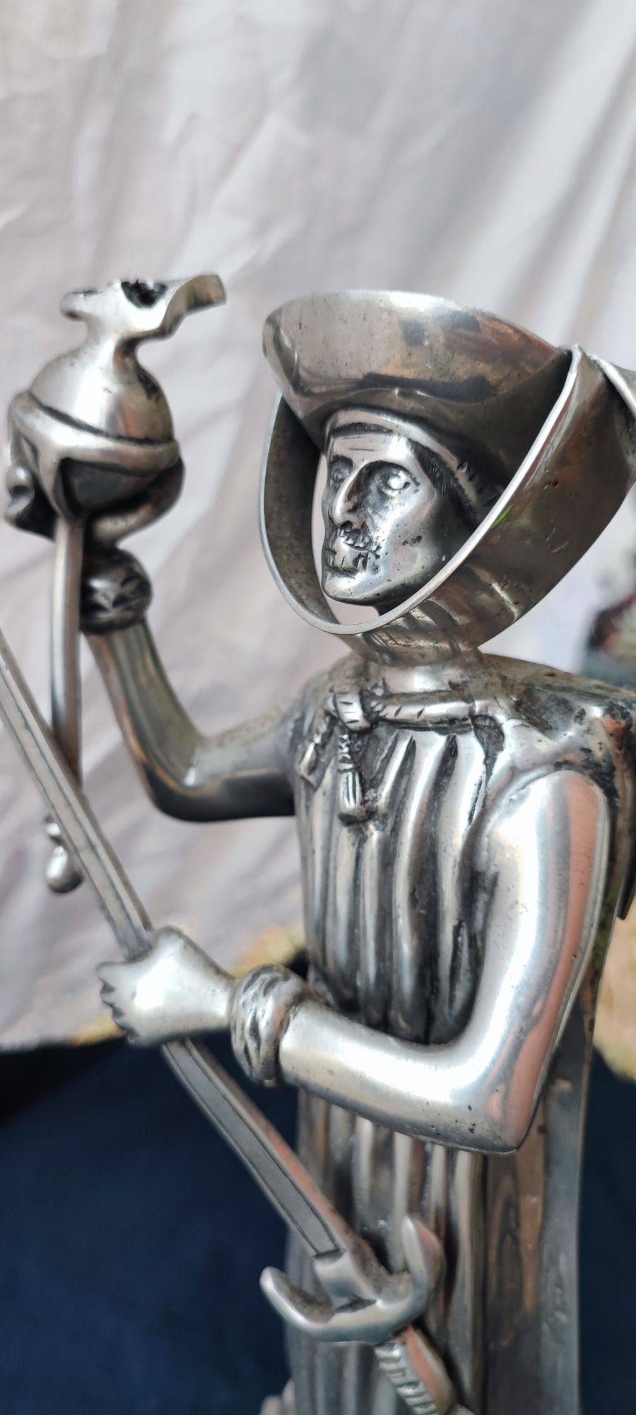 Estátua em estanho Infante D Henrique