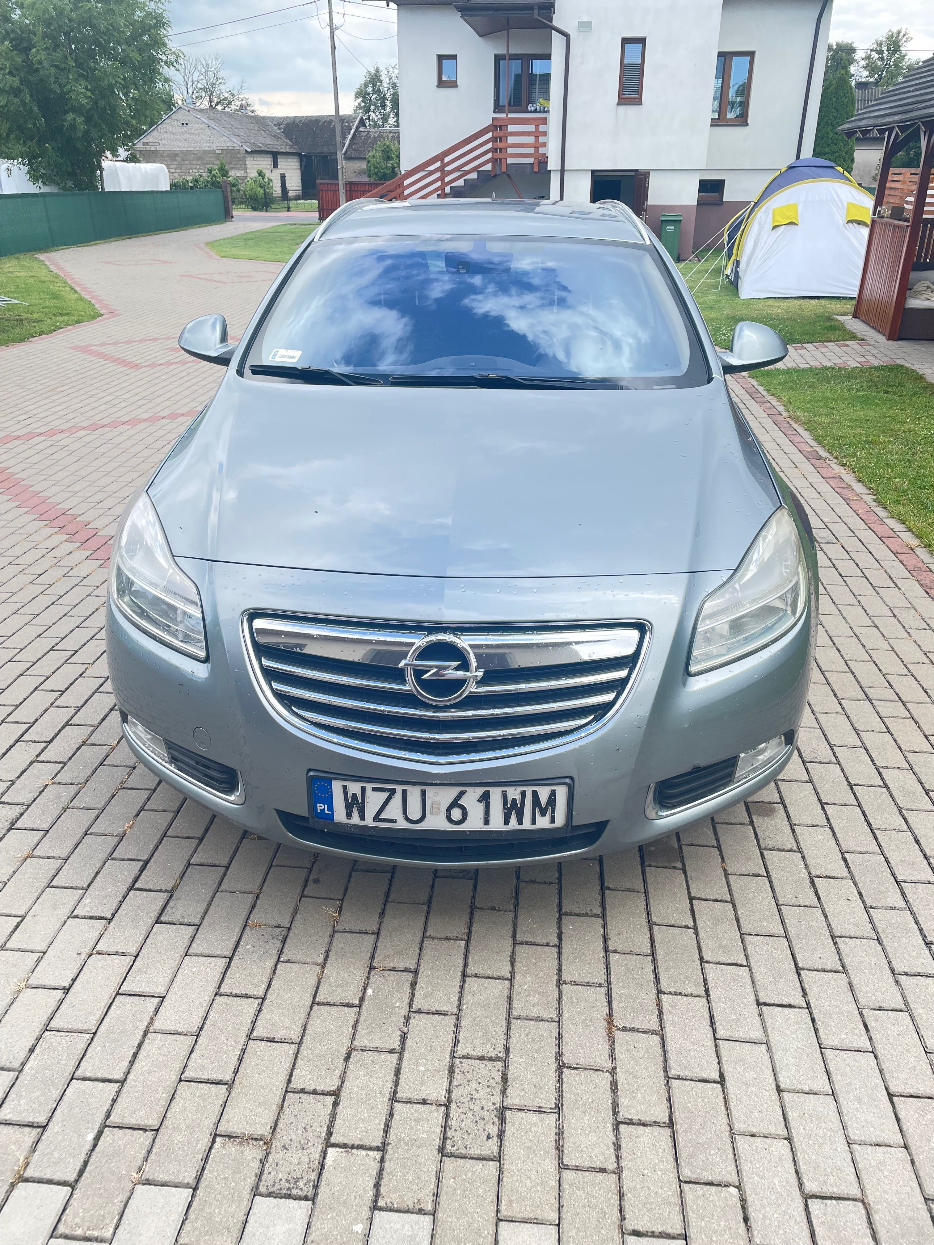 Opel Insignia 2011r