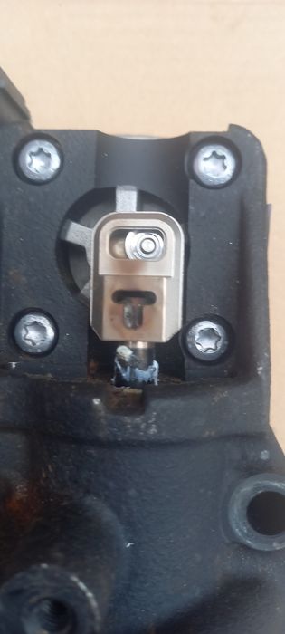 клапан егр EGR VW  Transporter T6 2.0TDI 04L131512T 04L131512CF