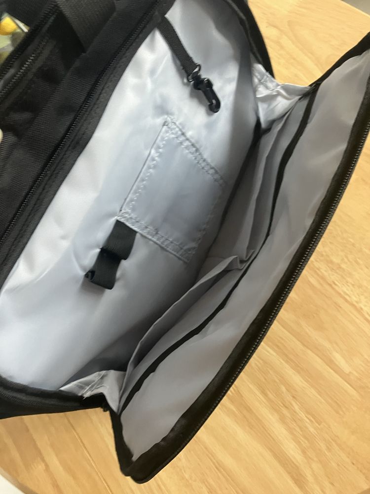New - HP RNW Business 14.1 ACCS renew business Laptop / notebook bag -