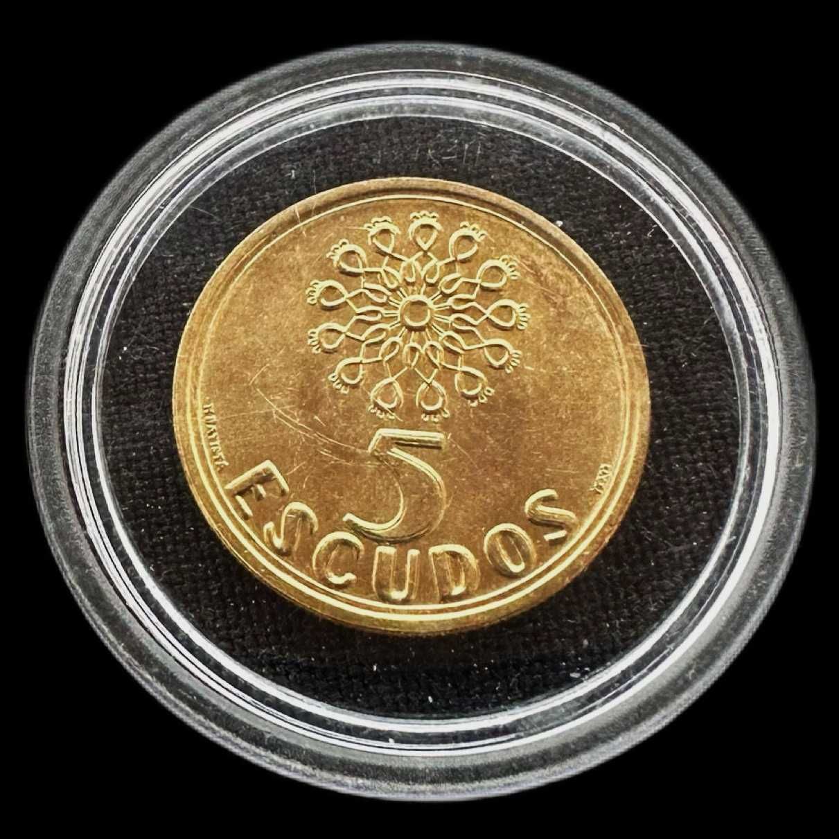 Moeda de 5 Escudos - 2001 - República Portuguesa