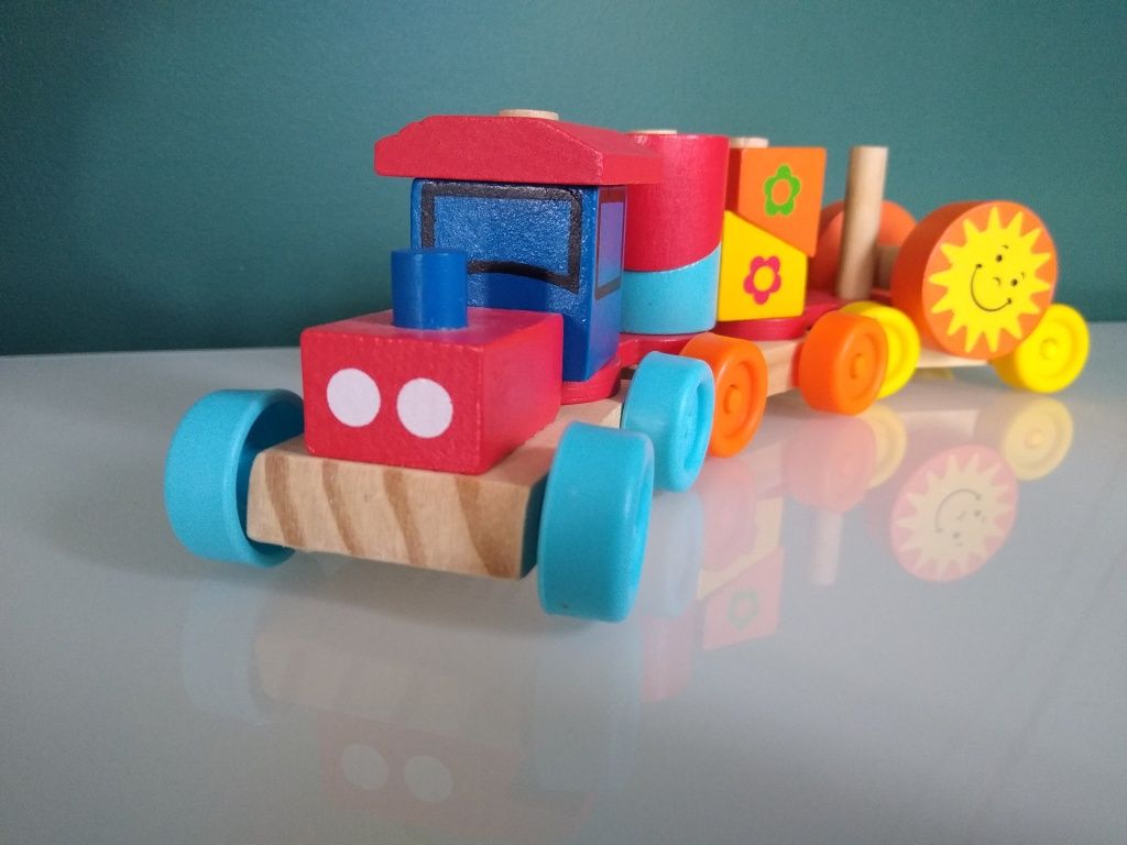 Pociąg drewniany edukacyjny dla dziecka do układania