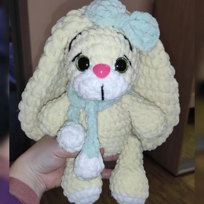 Зефірний зайка в шапці.