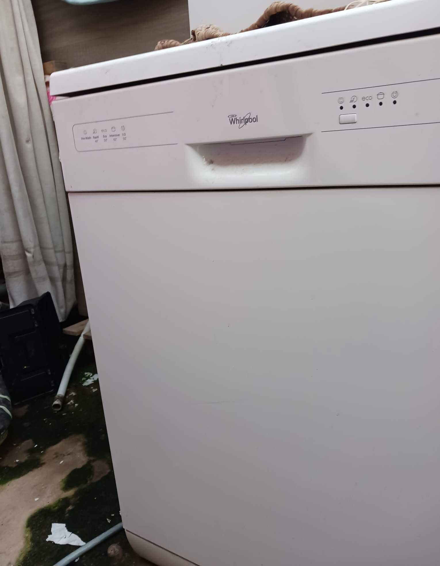 Vendo Máquina de lavar a loiça Whirlpool e mini frigorífico Confortec