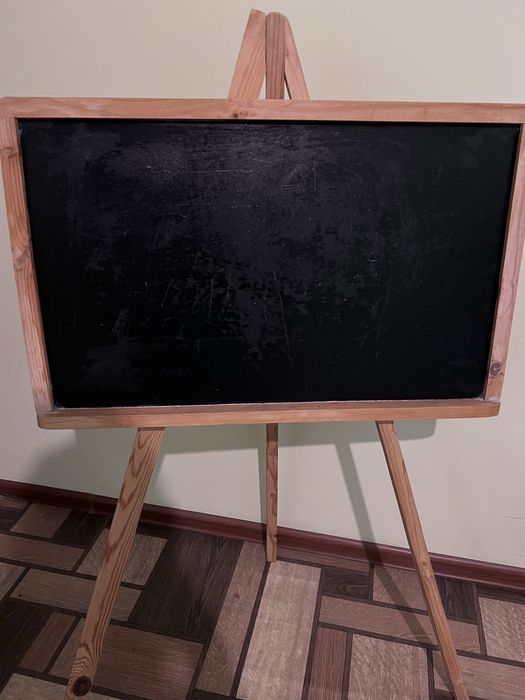 Продам мольберт для рисования