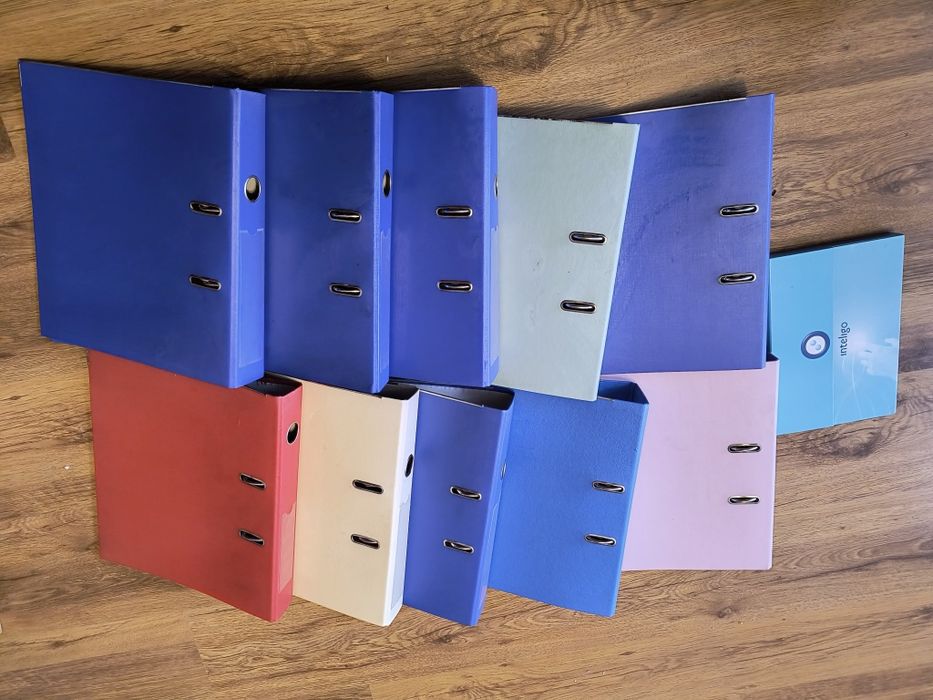 Segregatory A4 10 sztuk + teczka