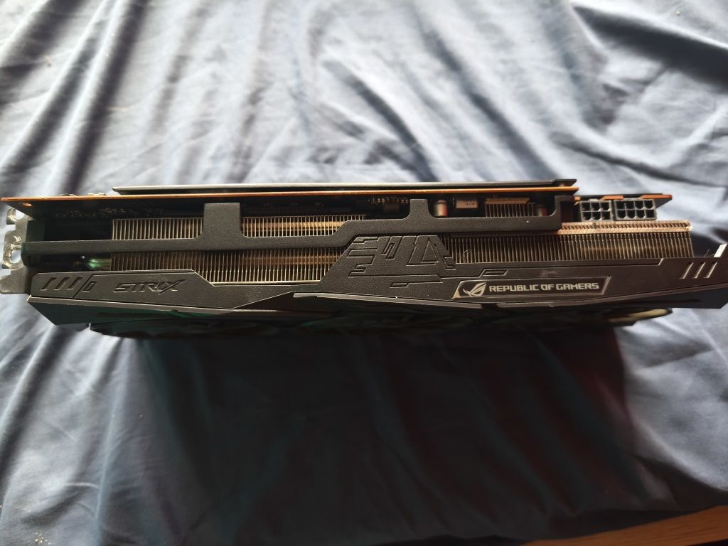 RX 5700 ROG Strix