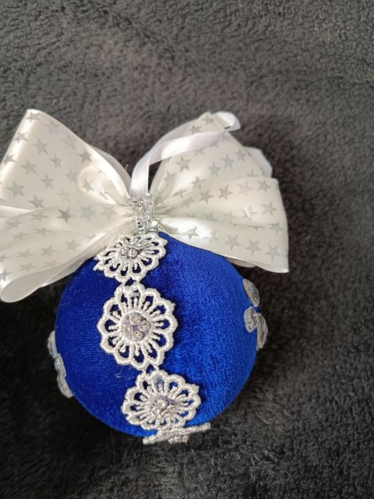 Новорічні іграшки