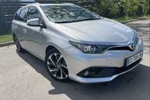 Toyota auris 2018 hybryda