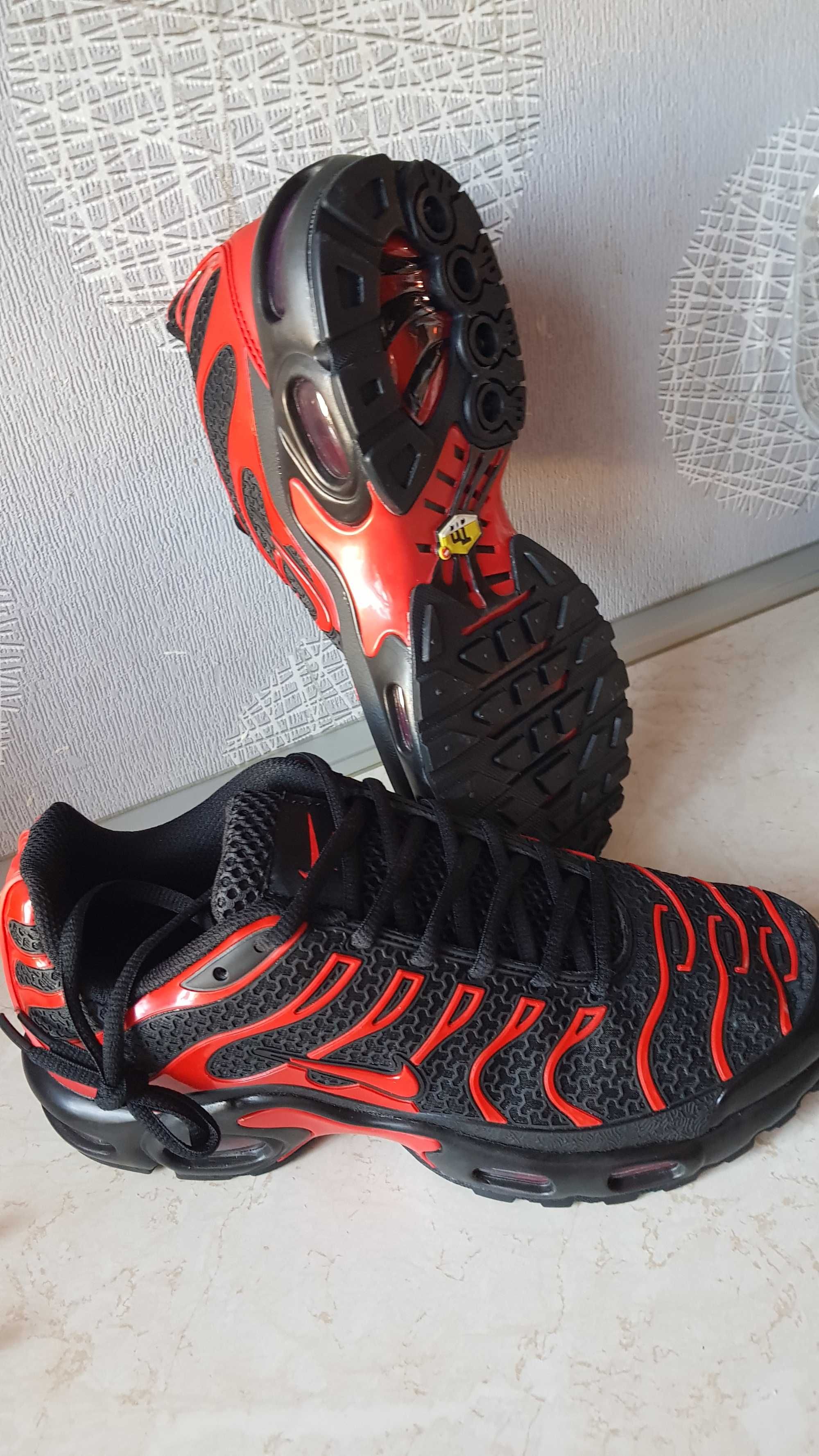 Buty NIKE AIR MAX PLUS TN I Rozmiar 43 Dl wkl 27.5 adidas puma