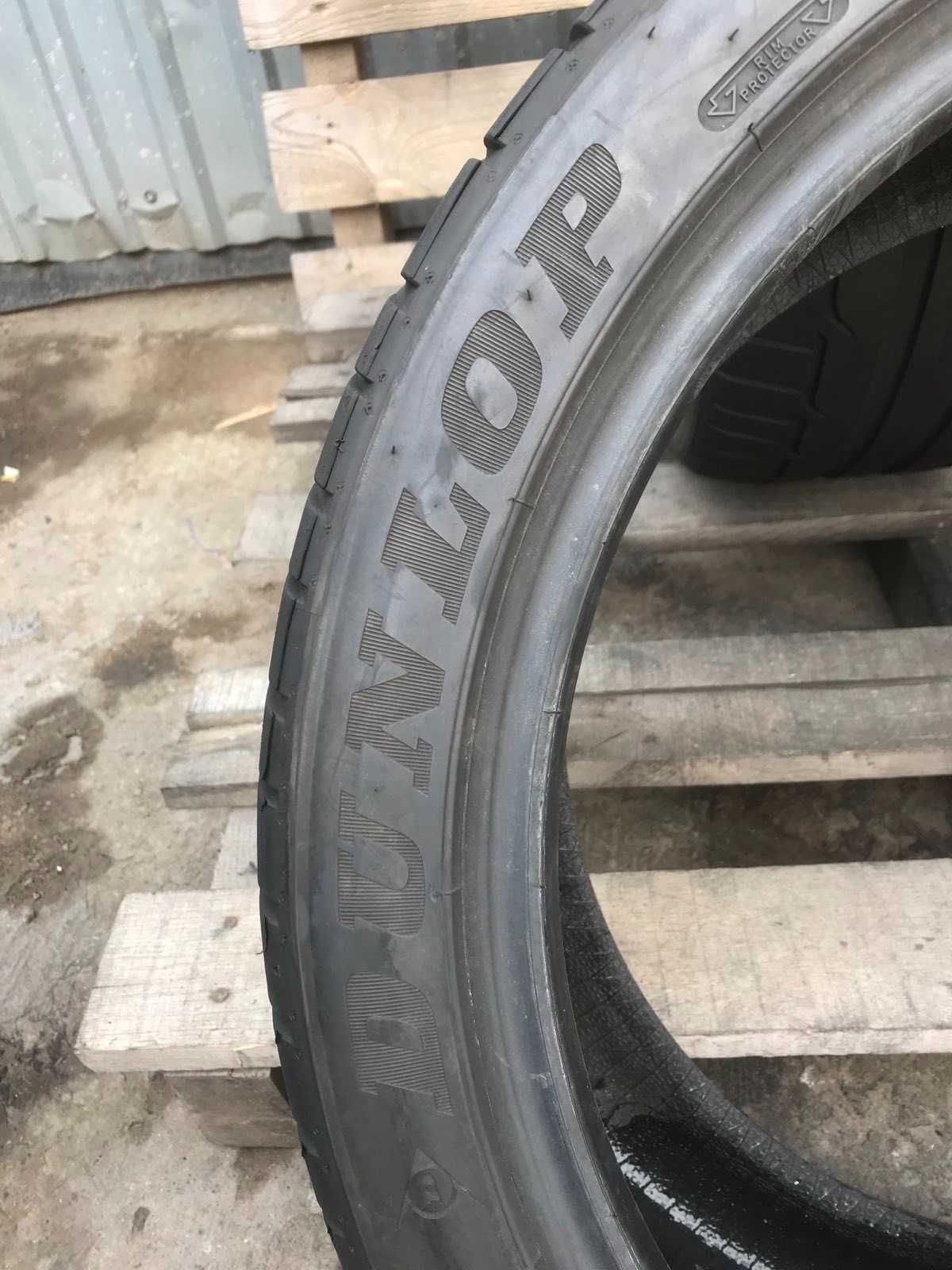 Шини Dunlop SportMaxx 245/40R19 Пара Літо Б/у Склад Оригінал