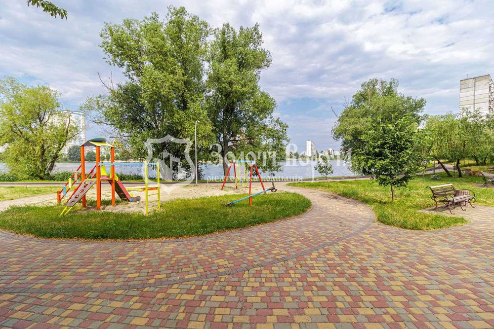 Видова квартира, 1к. Житловий стан. Березняківська 30, Березняки