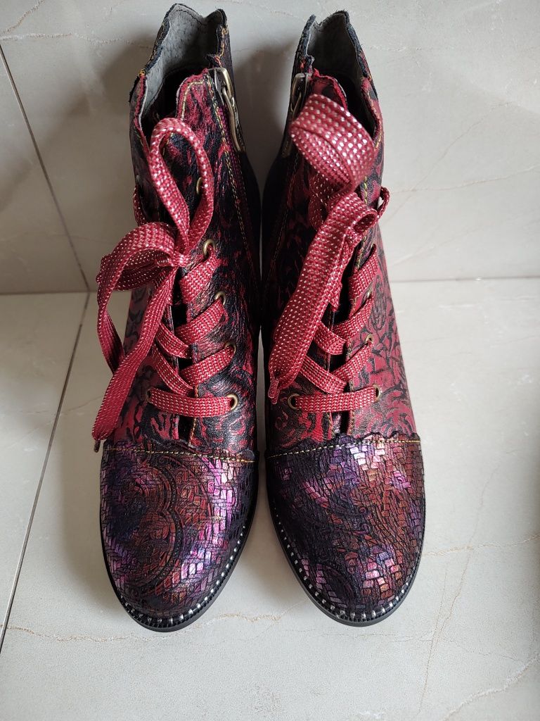 Nowe (bez metki) botki Laura Vita - r.39