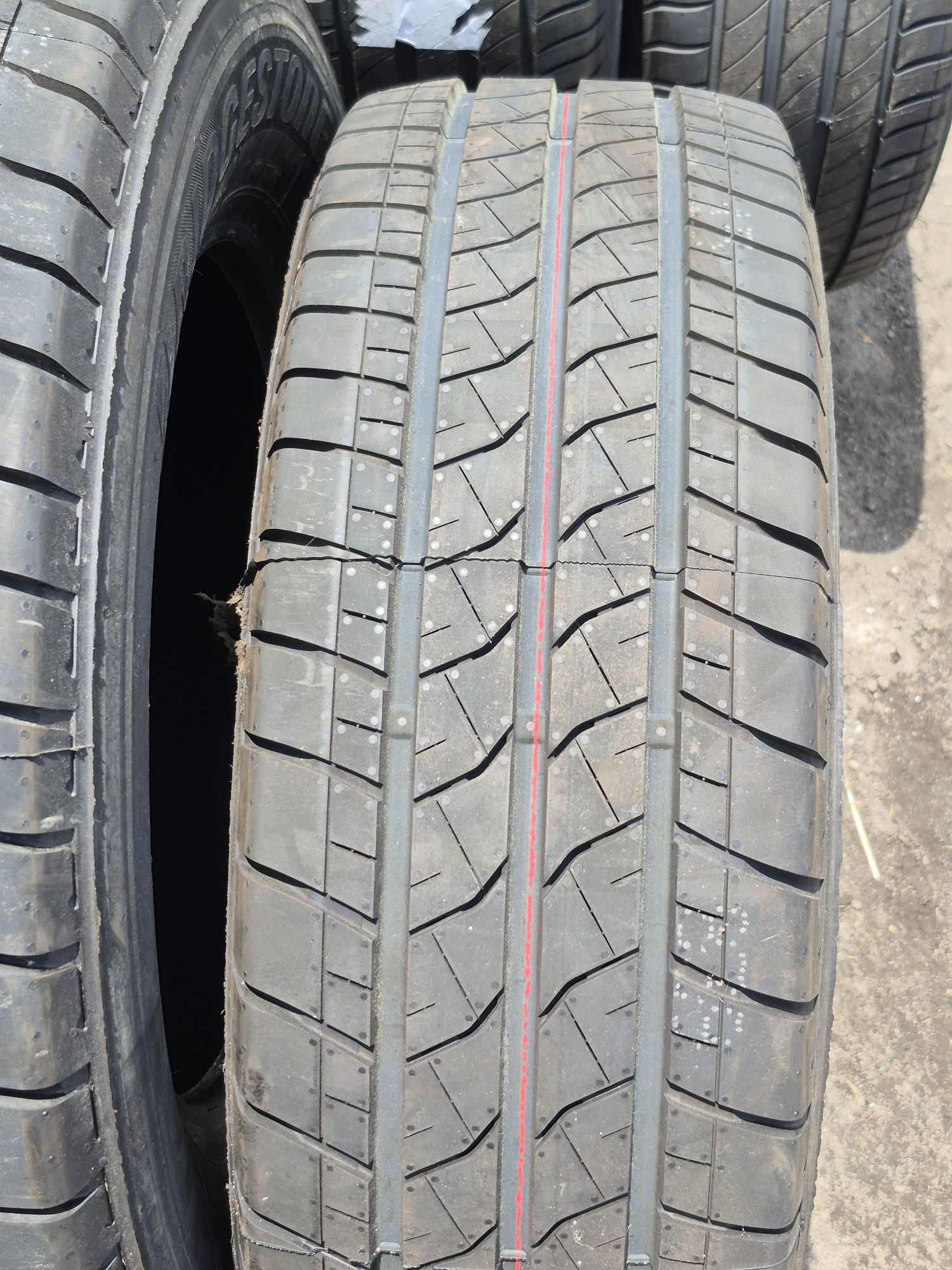 Nowe opony letnie Bridgestone 235/65r16c para 2024r +Gratis