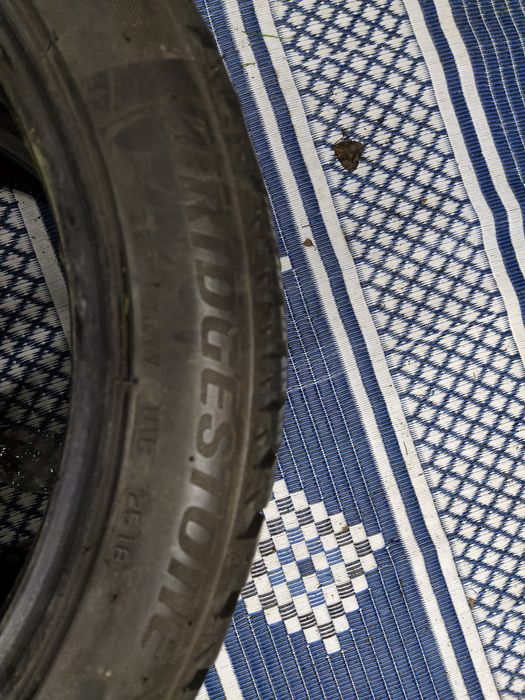 Cena za 2 Opony zimowe 235/45r18 BRIDGESTONE