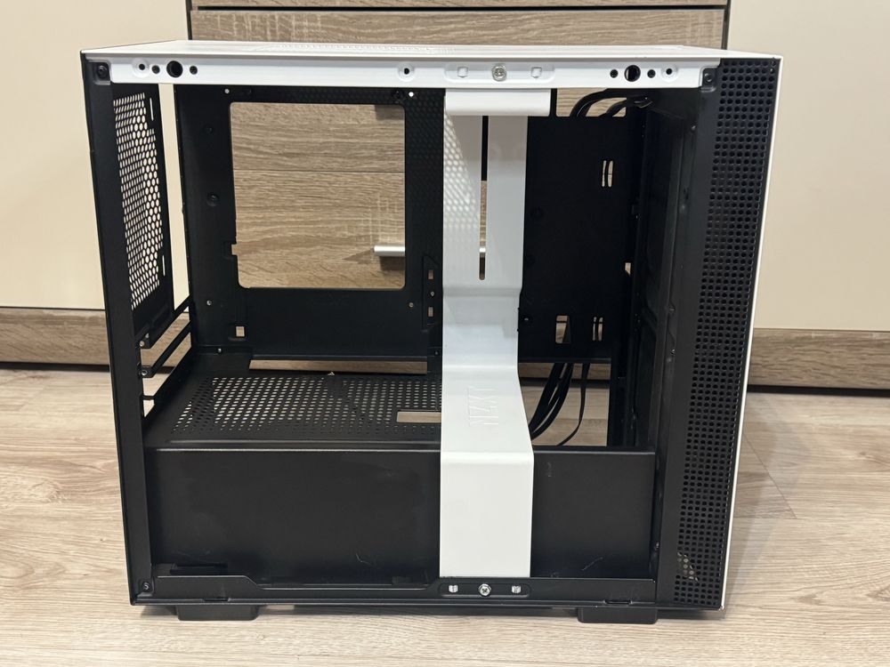 Nzxt h210i white! Obudowa do komputera
