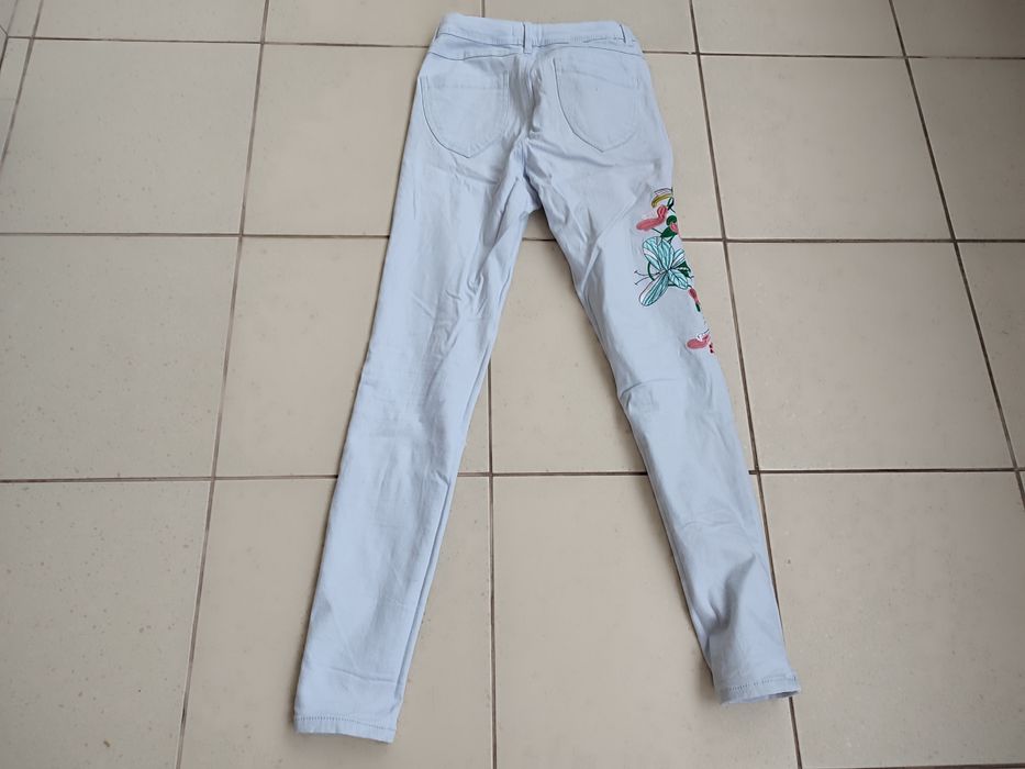 Spodnie jeansy Reserved handmade z wzorem kwiatowym bdb 152
